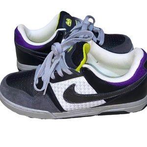Nike 6.0 Low Top Skate Shoes Black, White, Grey, & Purple Grade School Size 7